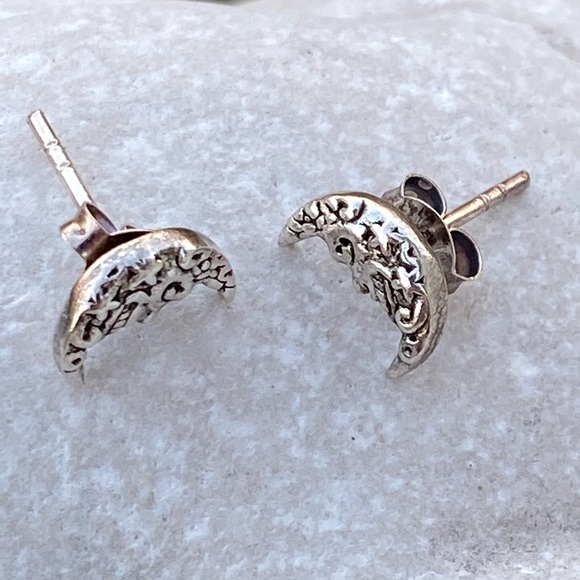 Crescent Moon Face stud earrings .925 Sterling Silver Peter Stone - Picture 2 of 9